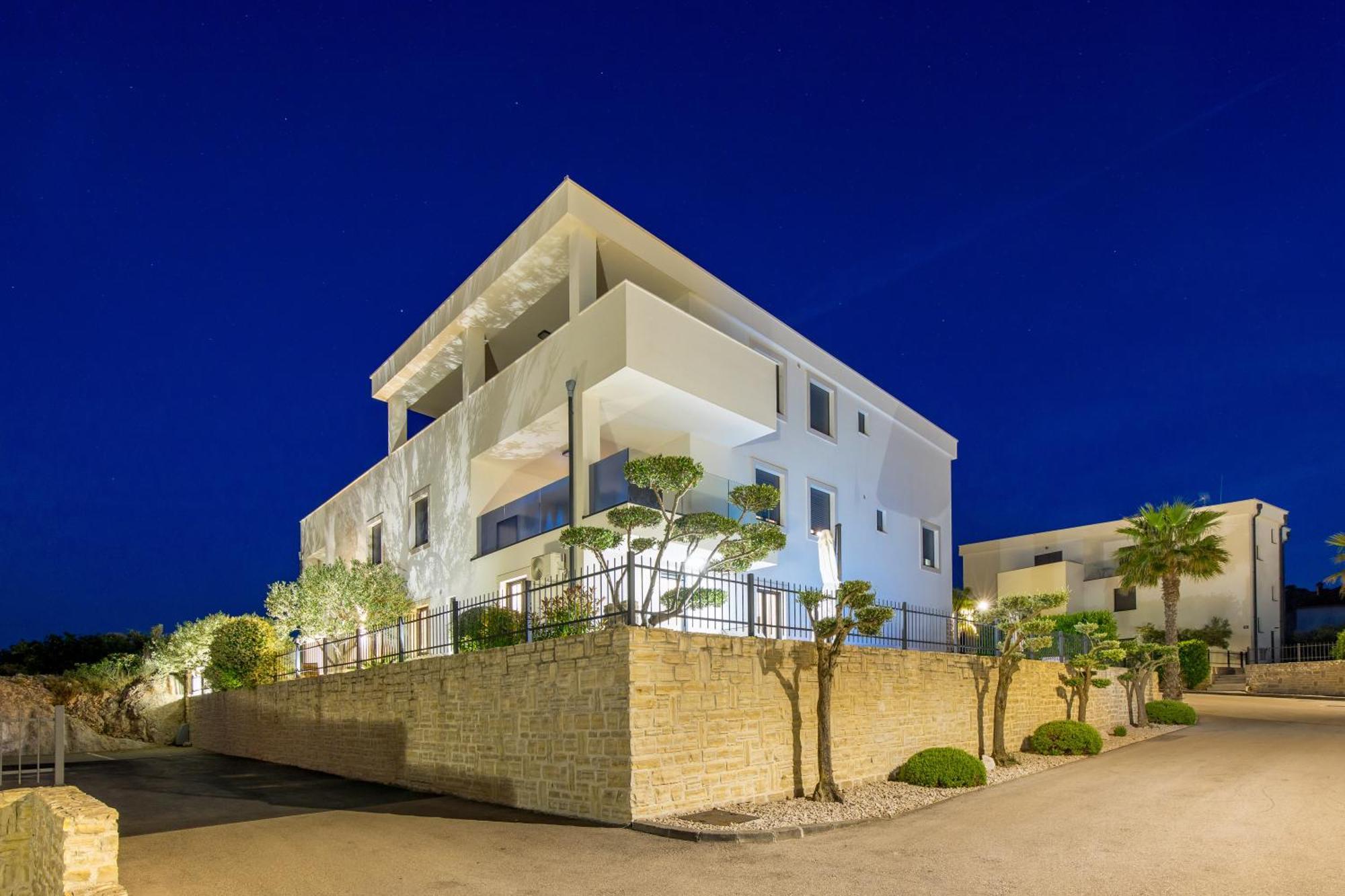 Luxury Apartment Hyperion With Private Pool And Garden Murter Exteriér fotografie