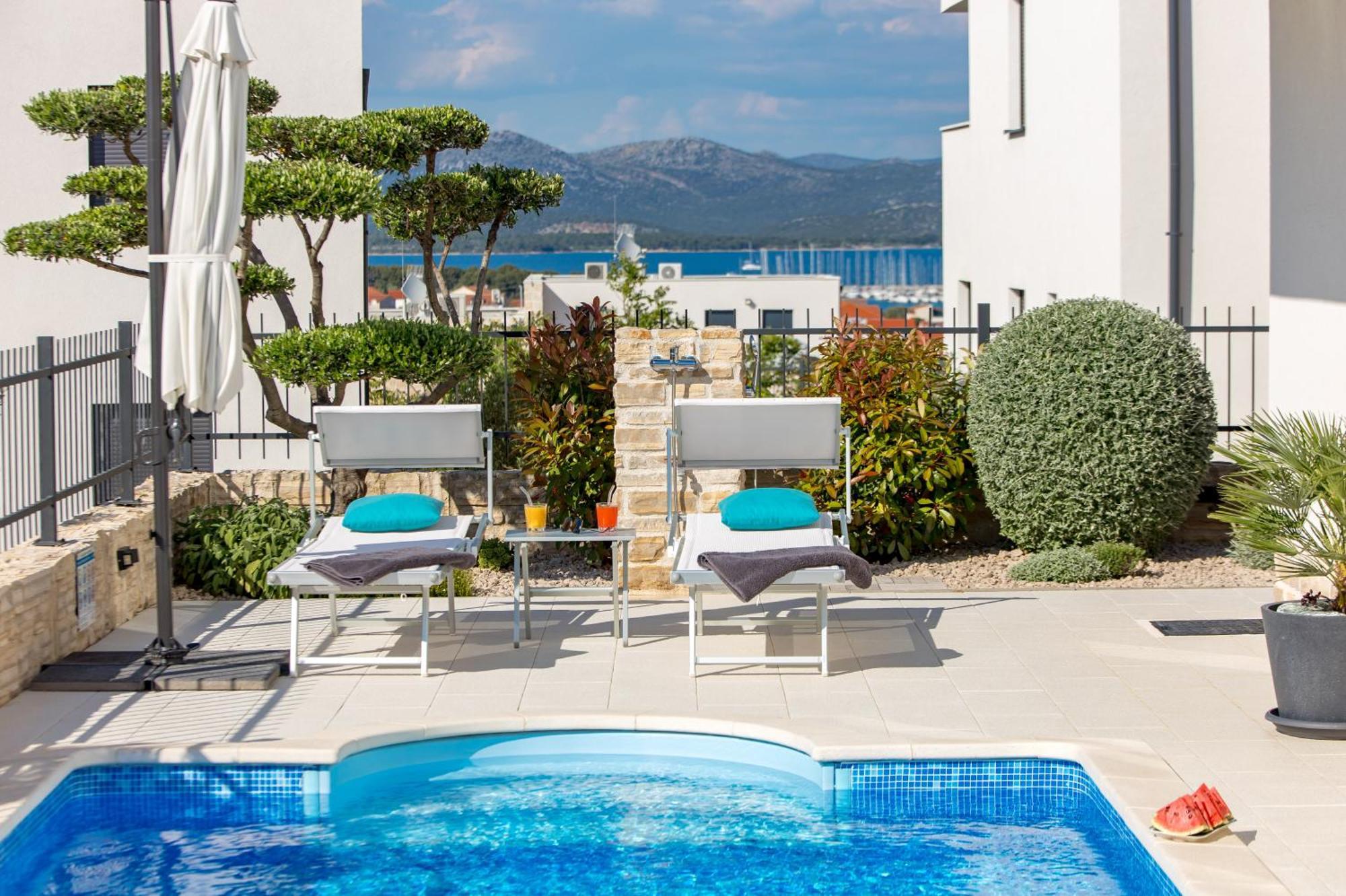 Luxury Apartment Hyperion With Private Pool And Garden Murter Exteriér fotografie