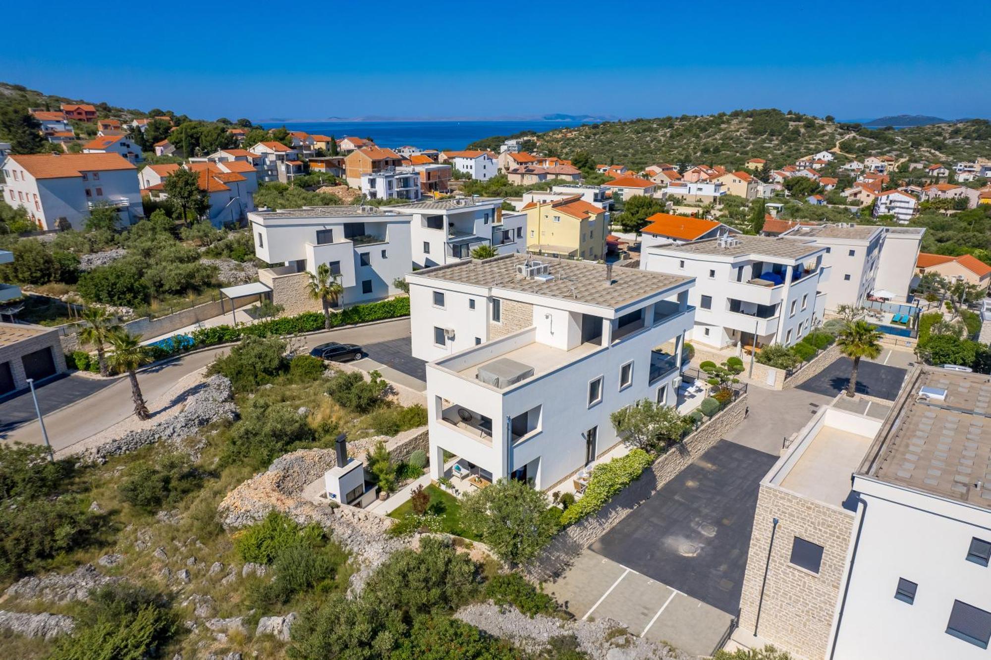 Luxury Apartment Hyperion With Private Pool And Garden Murter Exteriér fotografie