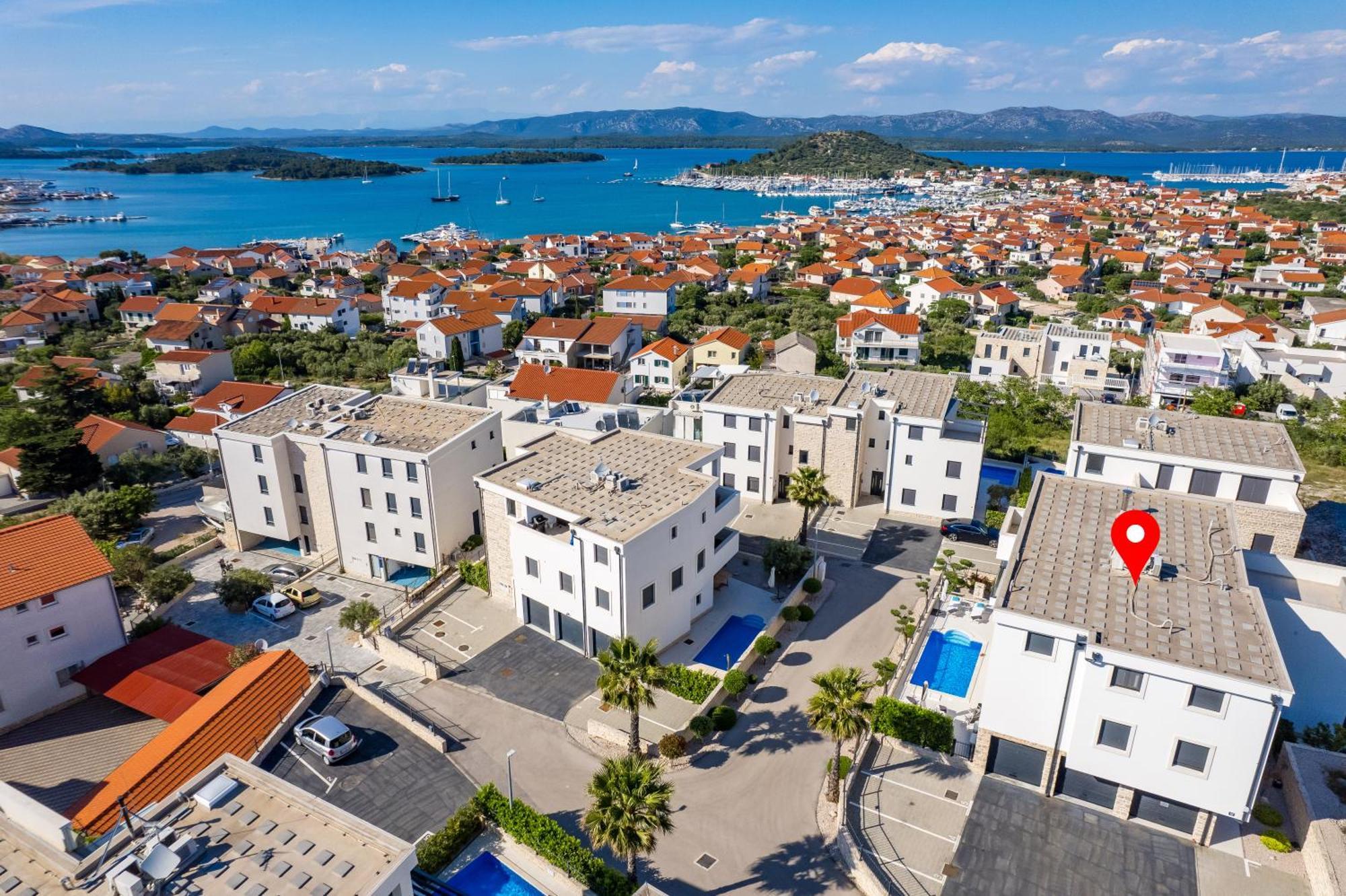 Luxury Apartment Hyperion With Private Pool And Garden Murter Exteriér fotografie