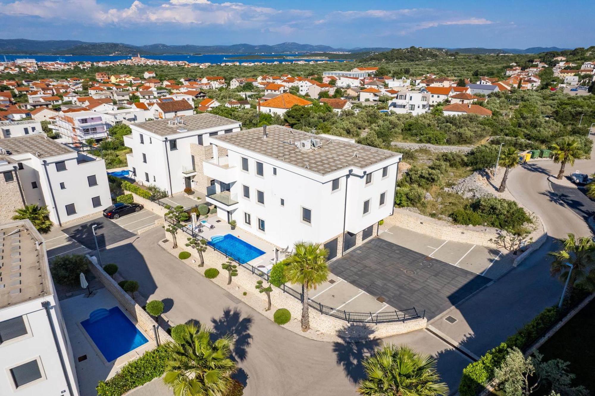 Luxury Apartment Hyperion With Private Pool And Garden Murter Exteriér fotografie