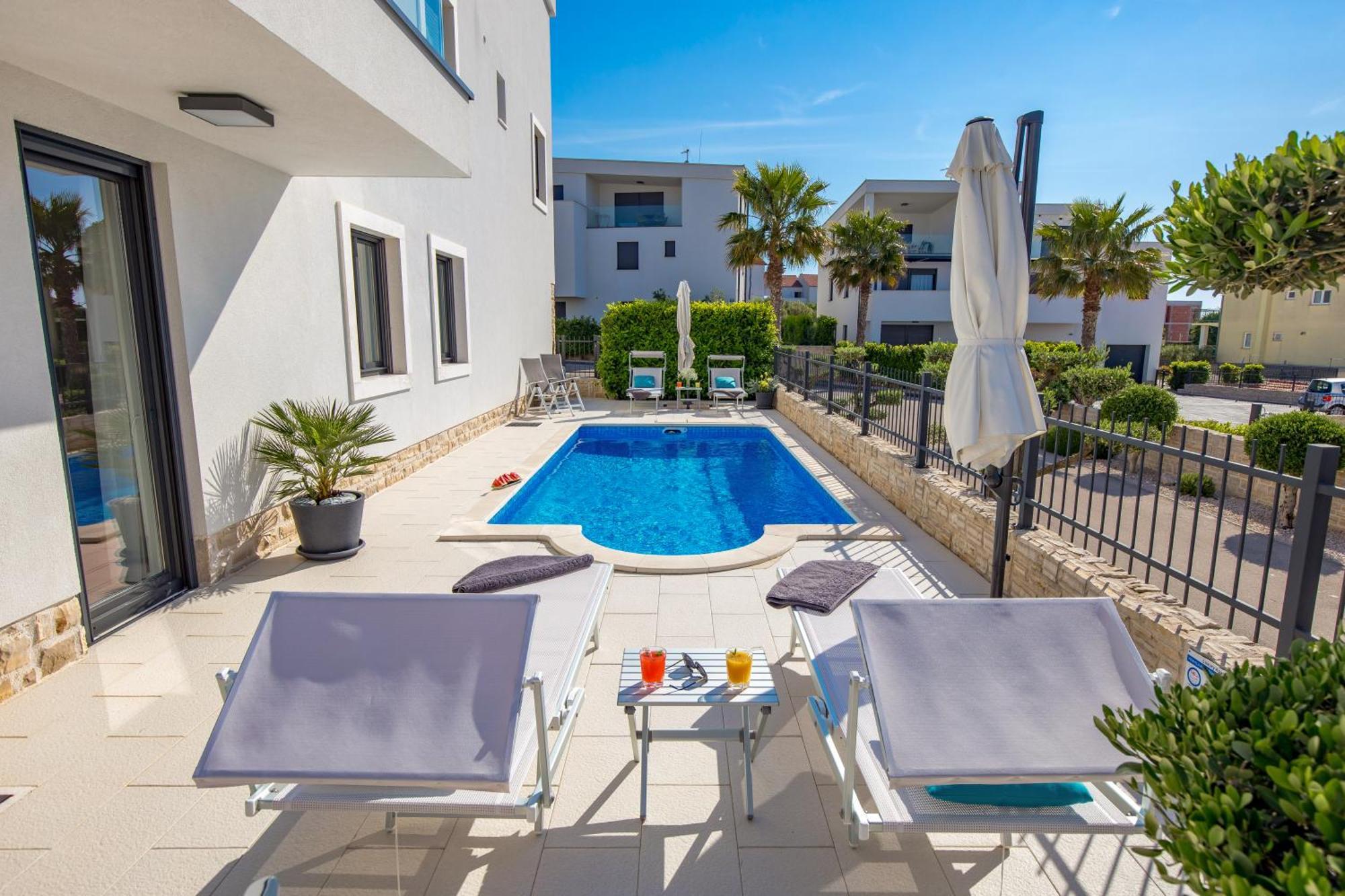 Luxury Apartment Hyperion With Private Pool And Garden Murter Exteriér fotografie