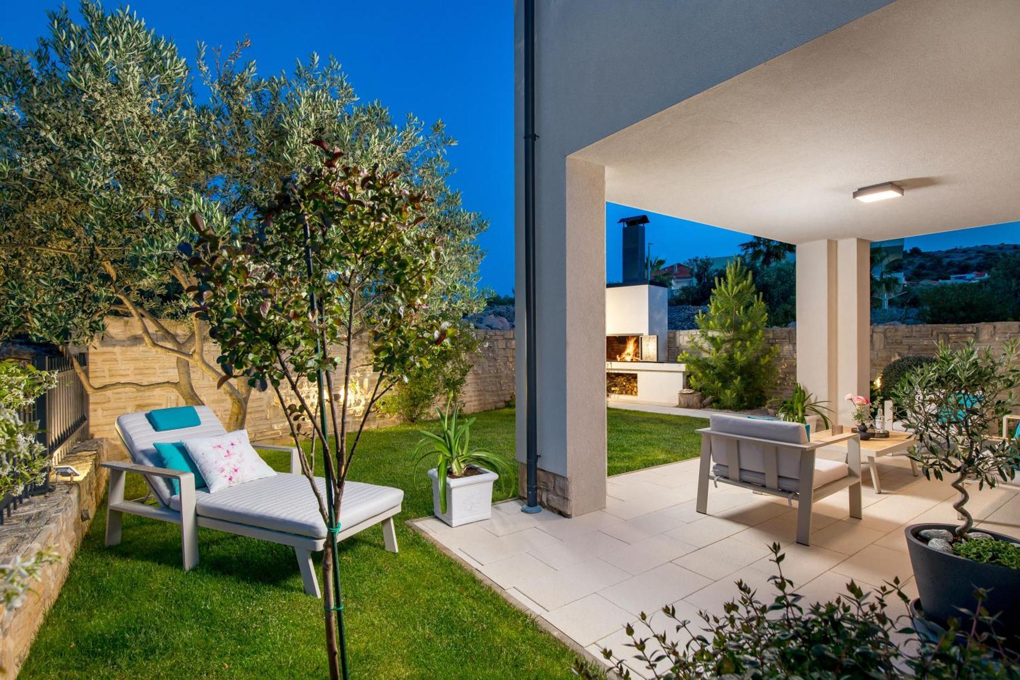 Luxury Apartment Hyperion With Private Pool And Garden Murter Exteriér fotografie